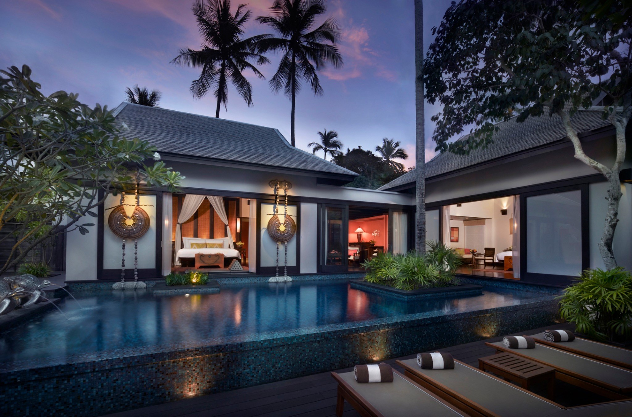 Anantara Mai Khao – Private Poolvilla am Abend