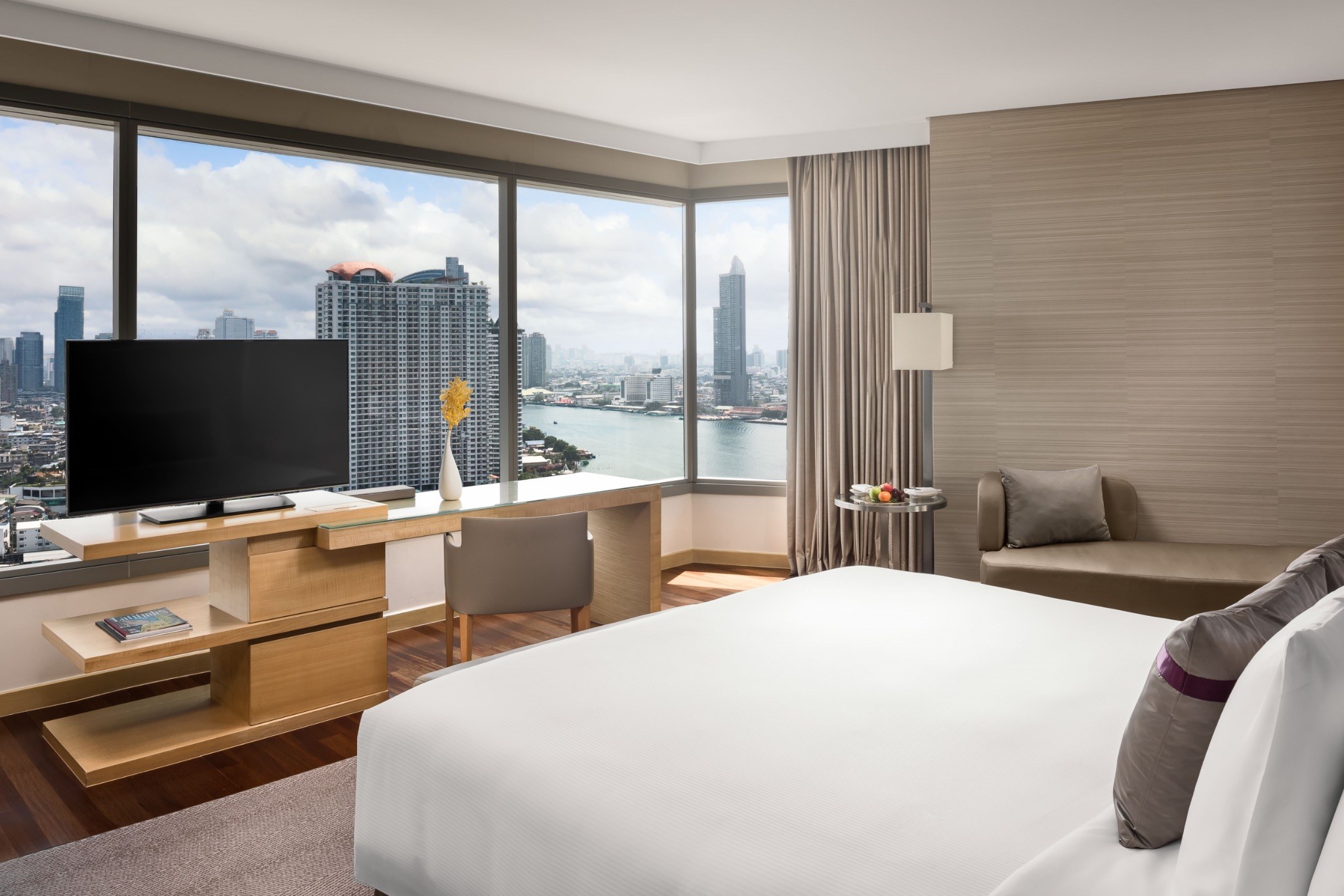 Avani+ Riverside Bangkok – Junior Suite