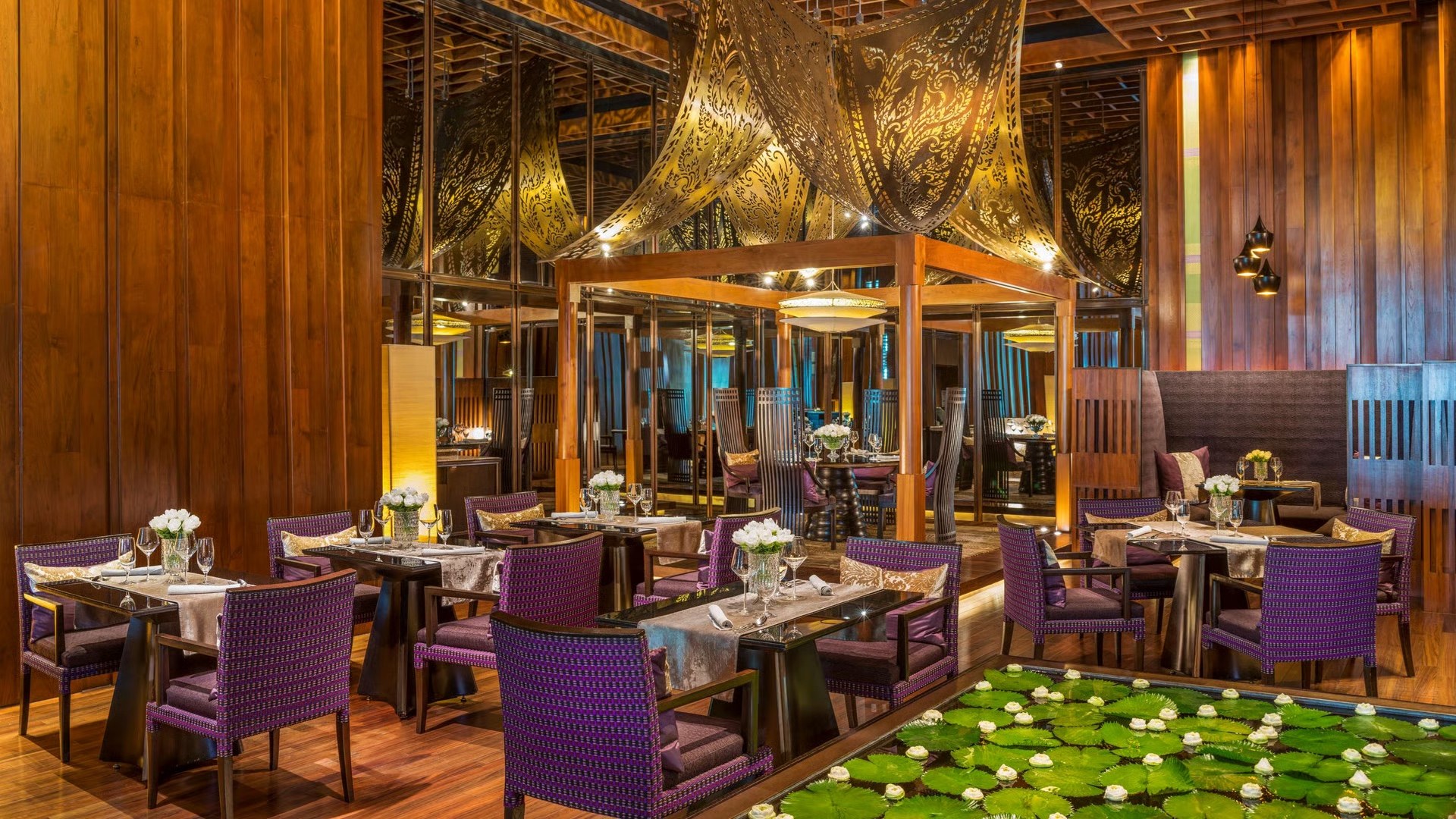 Siam Kempinski Bangkok – Restaurant mit thailändischer Gestaltung